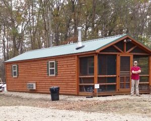 Single Floor Cabin with Screened Porch in PA